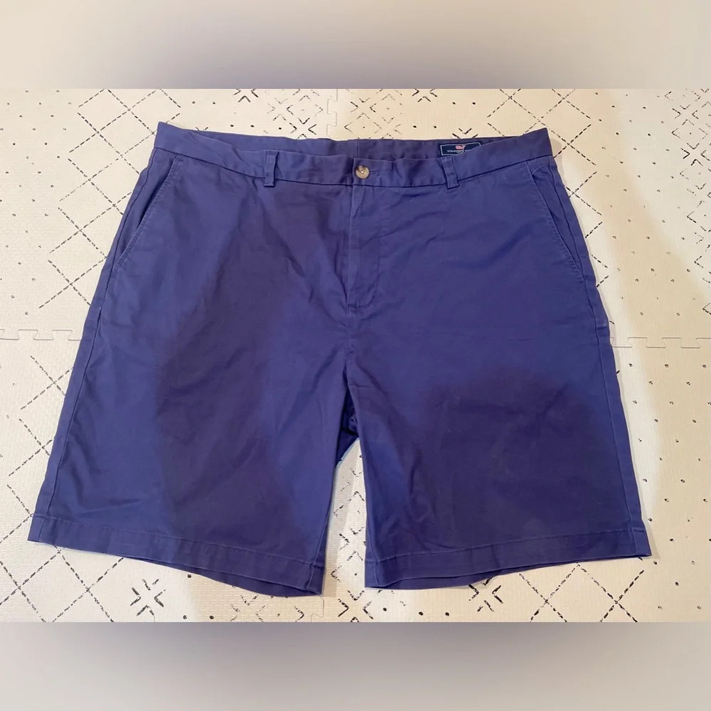 Vineyard Vines 9” men’s shorts